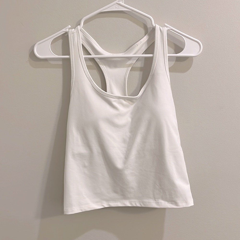 Basic white tank, built in bra, no stains, small, closet basic